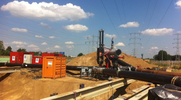 Eekels levert tijdelijke pompinstallatie voor Rasenberg Wegenbouw BV
